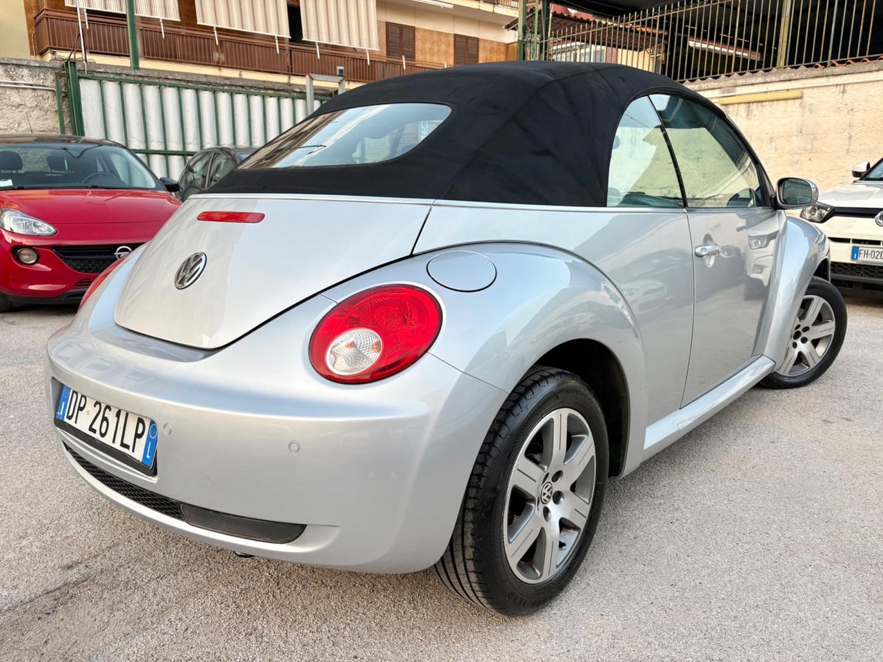 Volkswagen New Beetle 1.6 GPL cabrio
