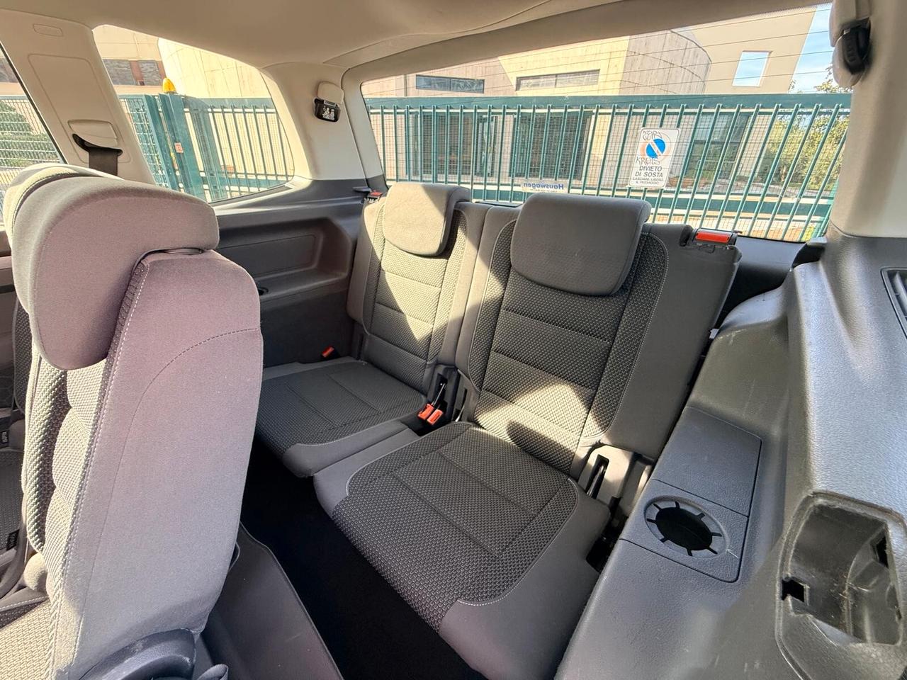 Volkswagen Touran 1.6 TDI UNIPRO 7 POSTI