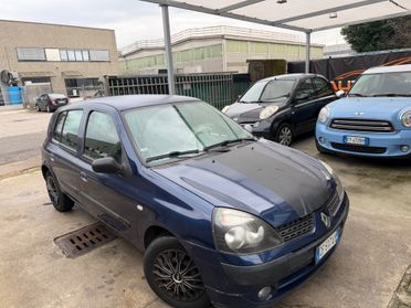 Renault Clio 1.2 BENZINA NEOPATENTATI CONSUMI BASSI