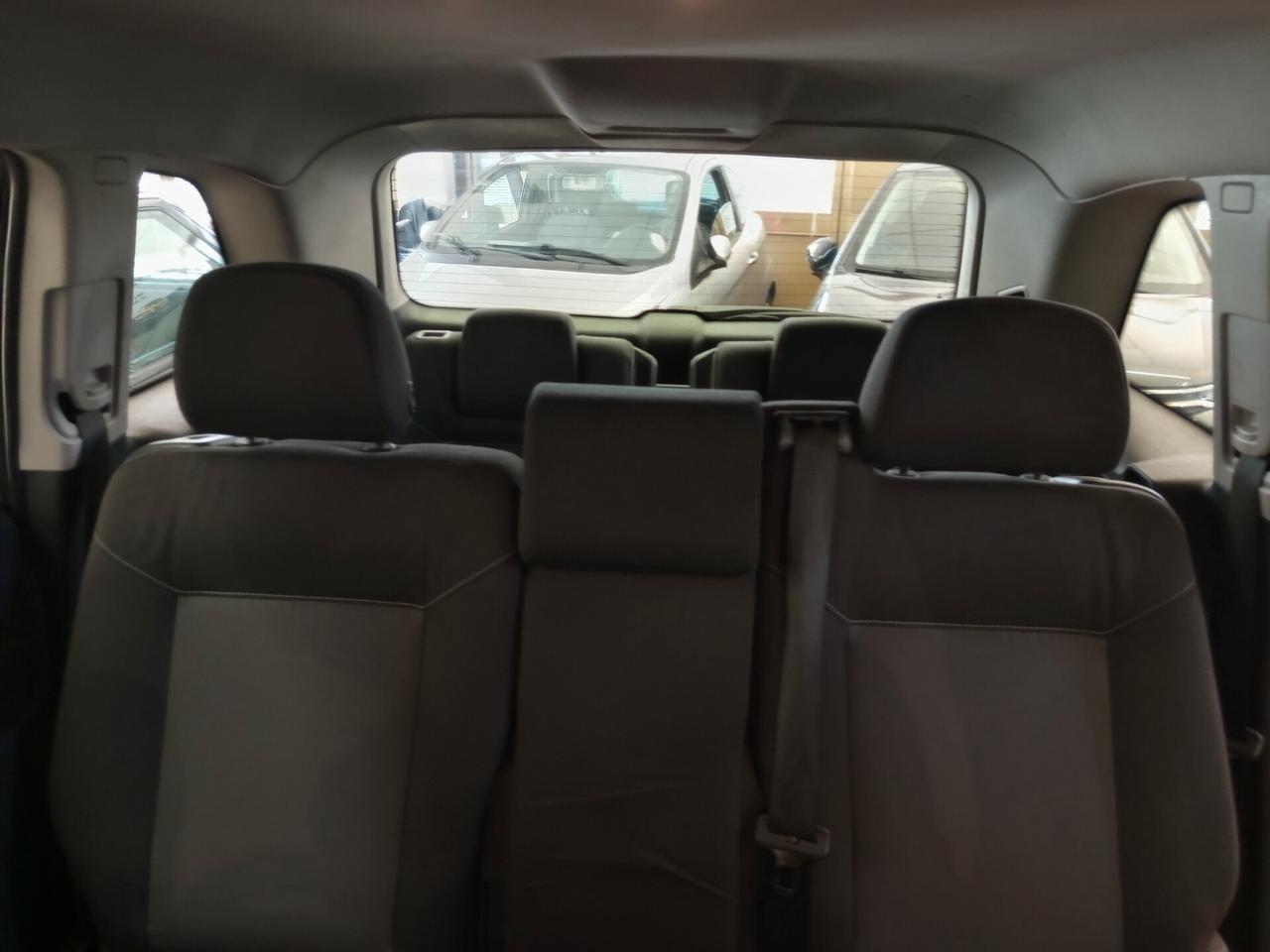 Opel Zafira 7 posti, 133 Mila chilometri ok neopatentati