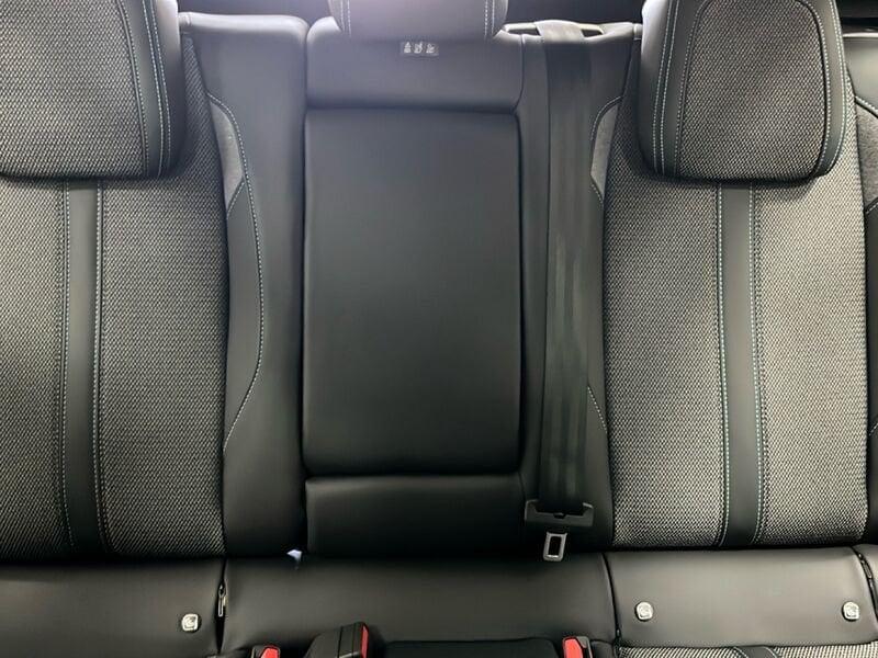 Peugeot 408 Allure Hybrid 136 e-DSC6 aut.