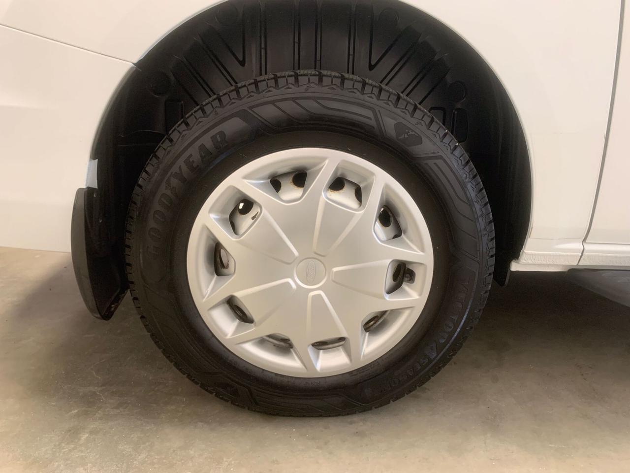 Ford Transit Bus 9 POSTI