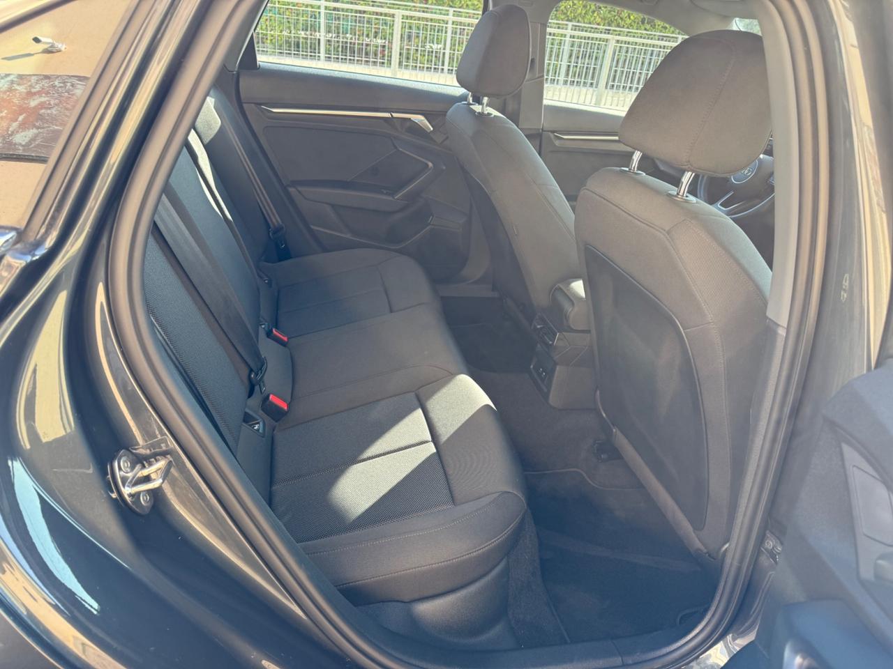 Audi A3 35 TDI S tronic Business Advanced