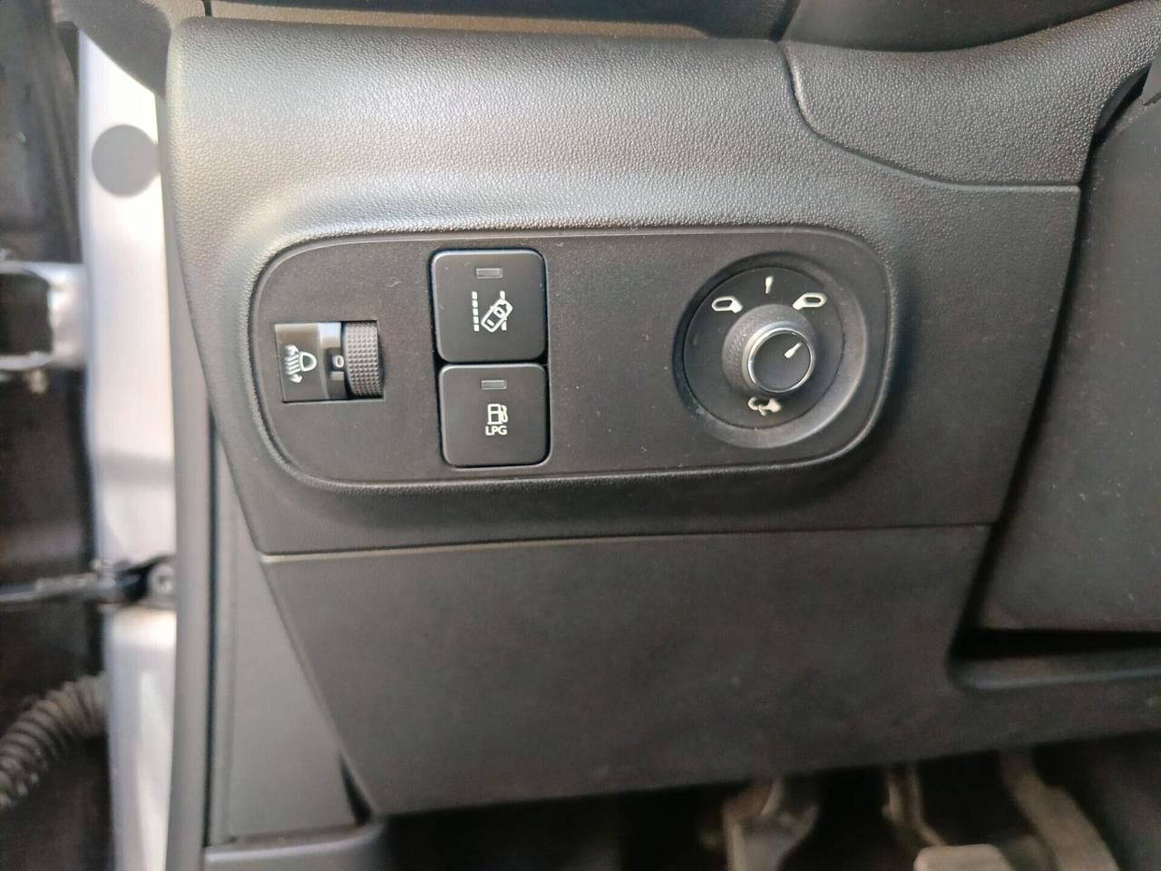 Citroen C3 PureTech 82 GPL Shine