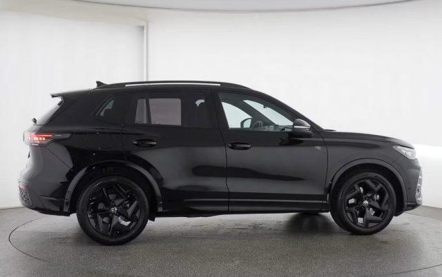 VOLKSWAGEN Tiguan 2.0 TDI 150CV DSG R-Line Plus IVA ESPOSTA LEGGE104