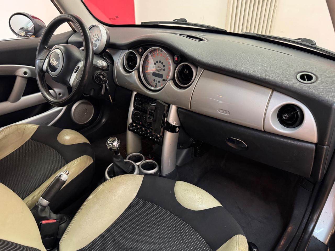 Mini Mini 1.6 16V Cooper