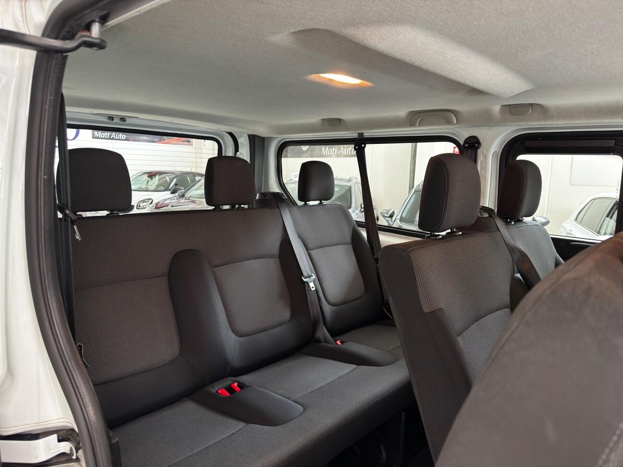 Renault Trafic T27 2.0 dCi 120CV PC-TN Zen N1