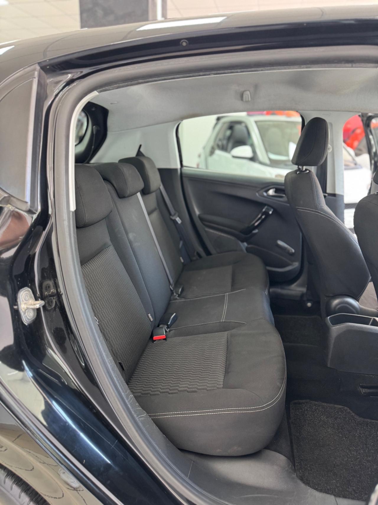 Peugeot 208 75cv 5 porte Active