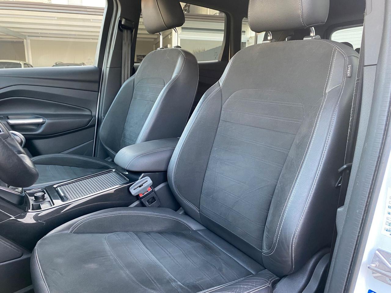 Ford Kuga 1.5 TDCI 120 CV S&S 2WD ST-Line