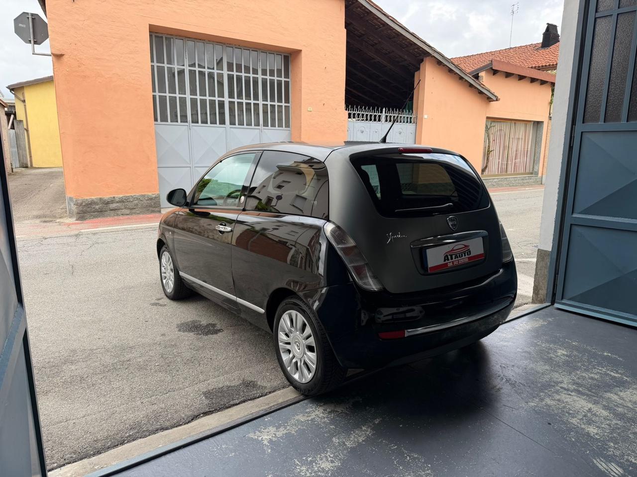 Lancia Ypsilon 1.4 New Oro Ecochic GPL