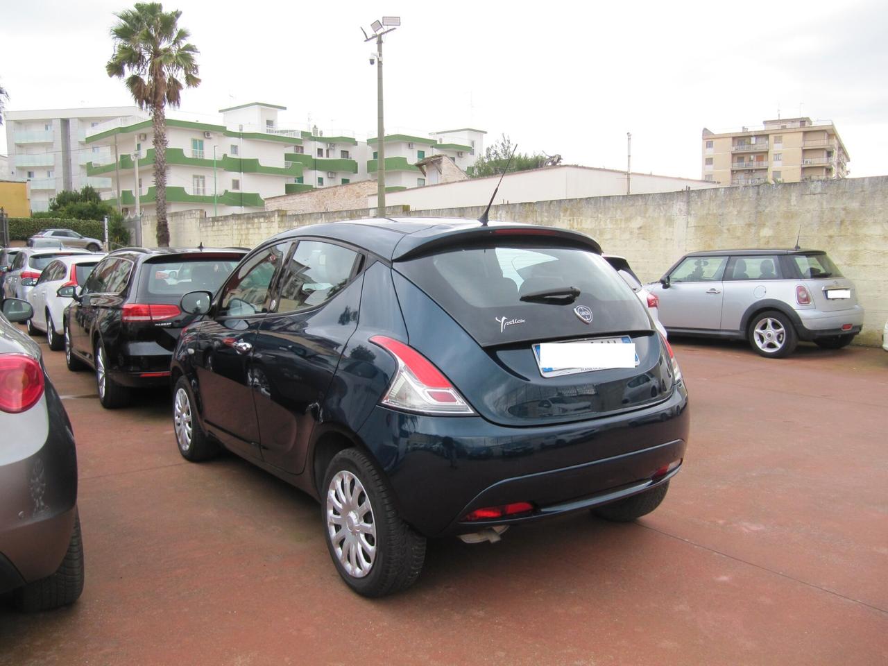 Lancia Ypsilon 1.2 69 CV 5 porte GPL Ecochic Silver