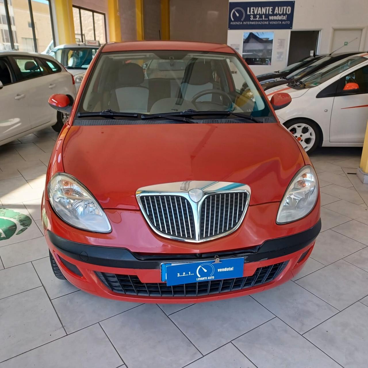LANCIA YPSILON 1.3 MJTD NEOPATENTATI