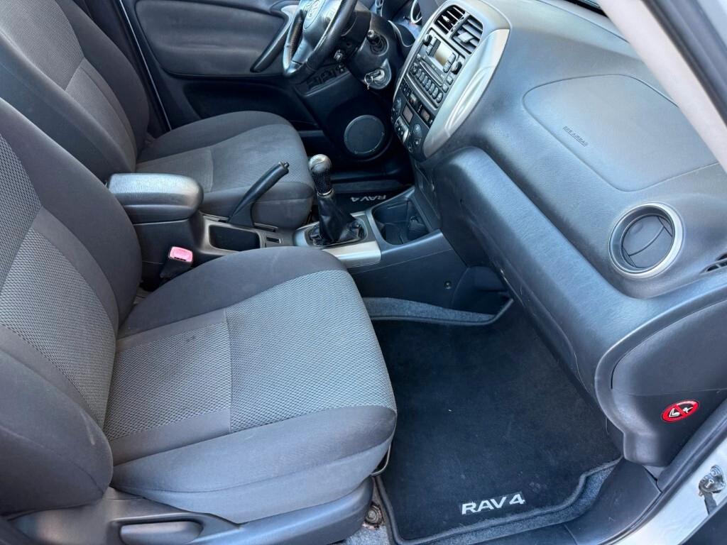 Toyota RAV 4 RAV4 2.0 Tdi D-4D cat 5 porte Sol