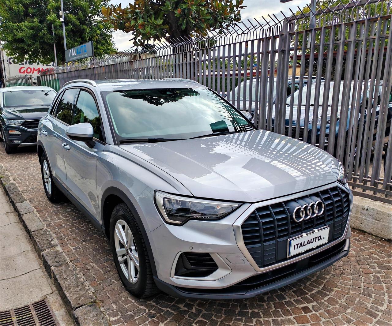 Audi Q3 35 TDI S tronic Business Advanced