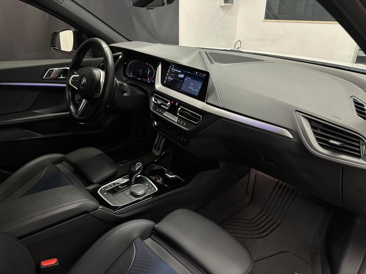 Bmw 118 118d 5p. Msport