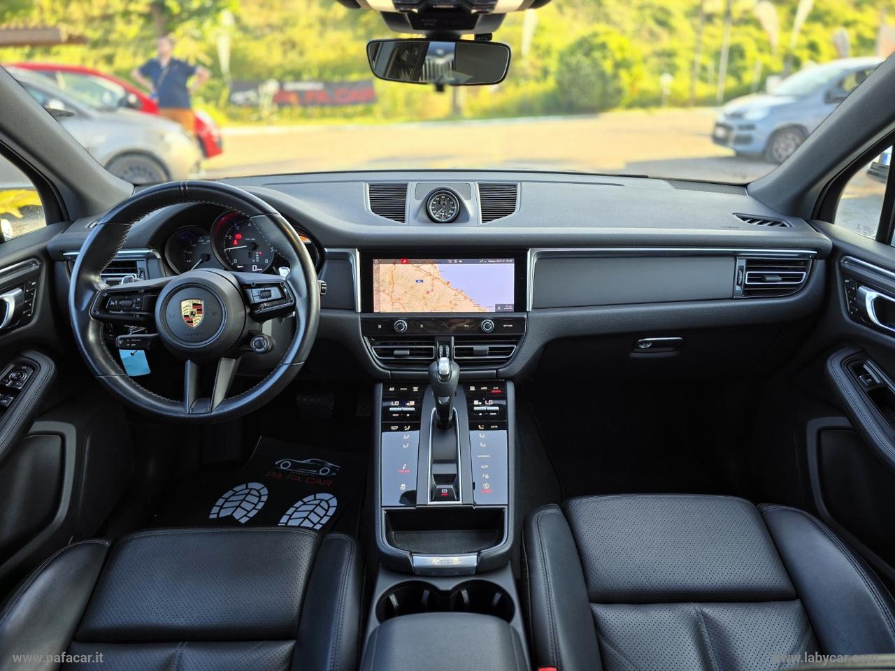 PORSCHE Macan 2.0 T
