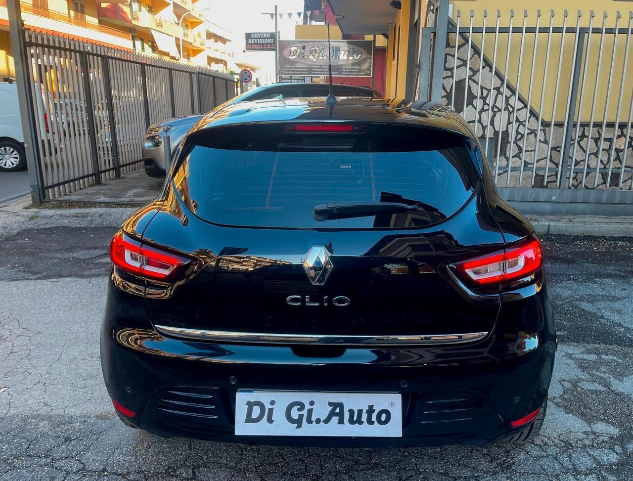 Renault Clio TCe 90 CV Moschino Intens "36000Km"⁸