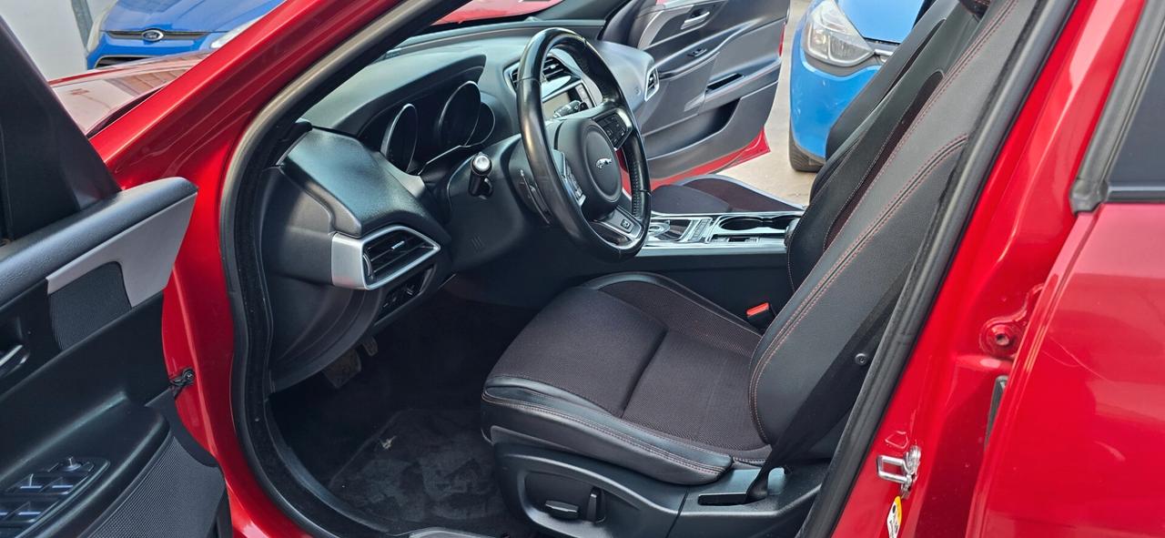 Jaguar XE 2.0 D Turbo 180CV aut. Prestige Business Edition