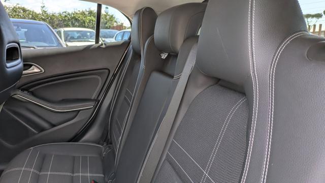 MERCEDES-BENZ GLA 200 1.6cc 156cv NAVIGATORE CAMERA POST. INT. PELLE