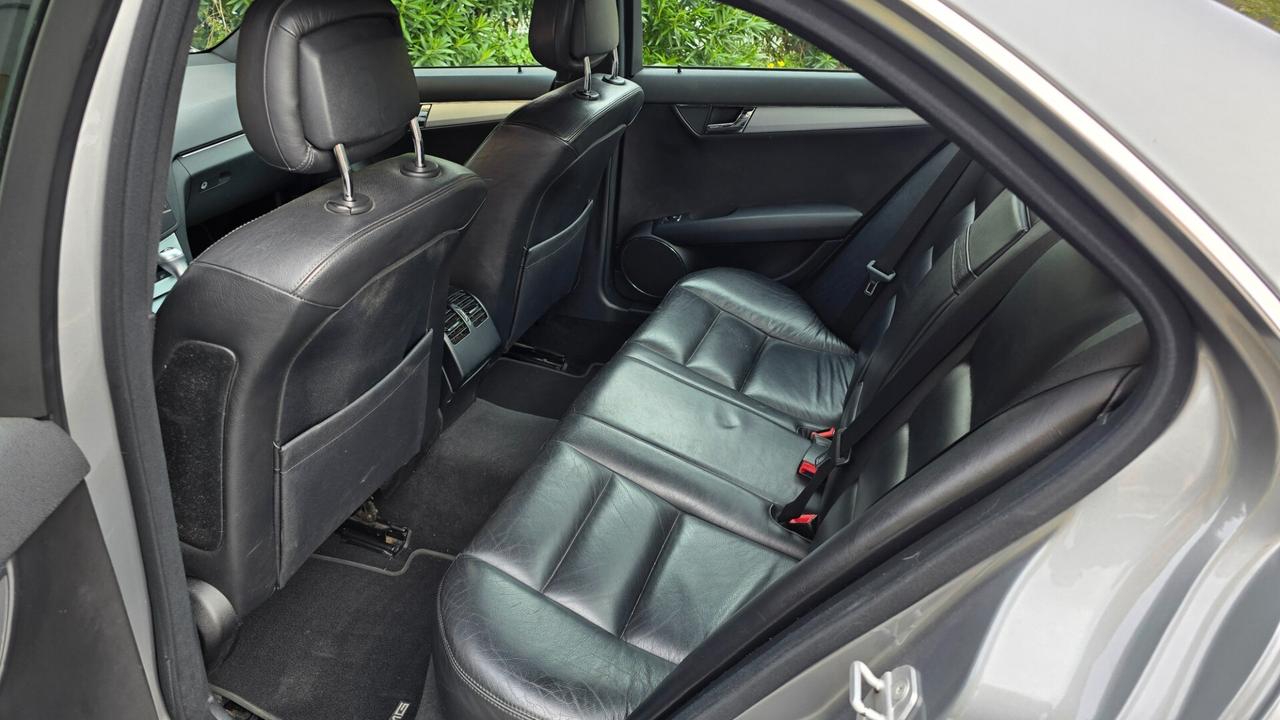 Mercedes-benz C 220 CDI BlueEFFICIENCY Avantgarde AMG