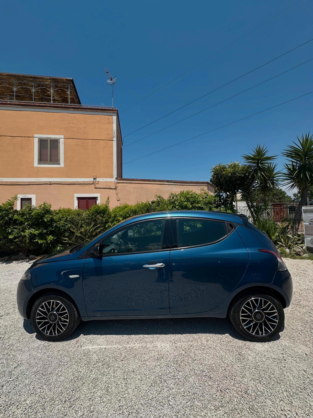 Lancia Ypsilon 1.2 69 CV 5 porte GPL Ecochic