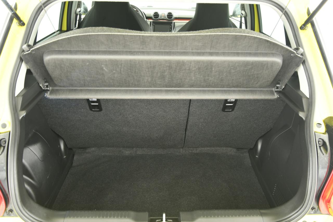 SUZUKI Swift 1.4h Sport 2wd ACC+CAMERA+C17"+NEOPATENTATI