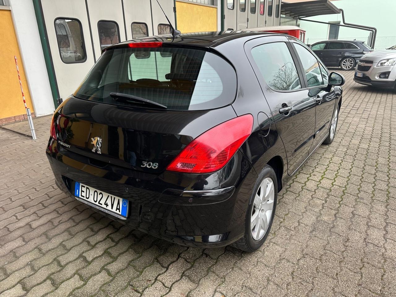 Peugeot 308 1.6 VTi 120CV 5p. Premium