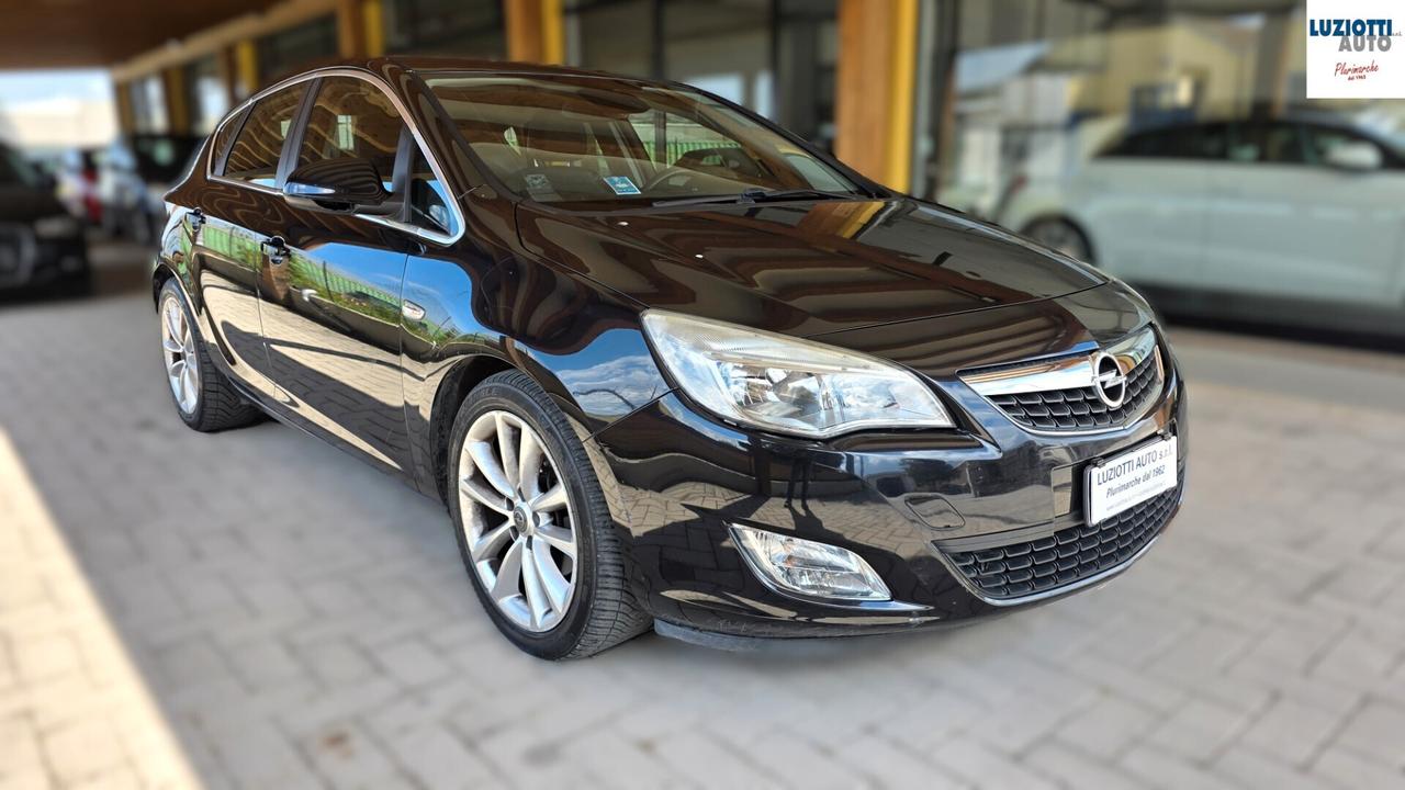 Opel Astra 1.7 CDTI 125CV 5 porte Cosmo