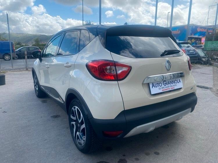 Captur 1.5 dCi 90 CV Project Runway Super Accessiorata