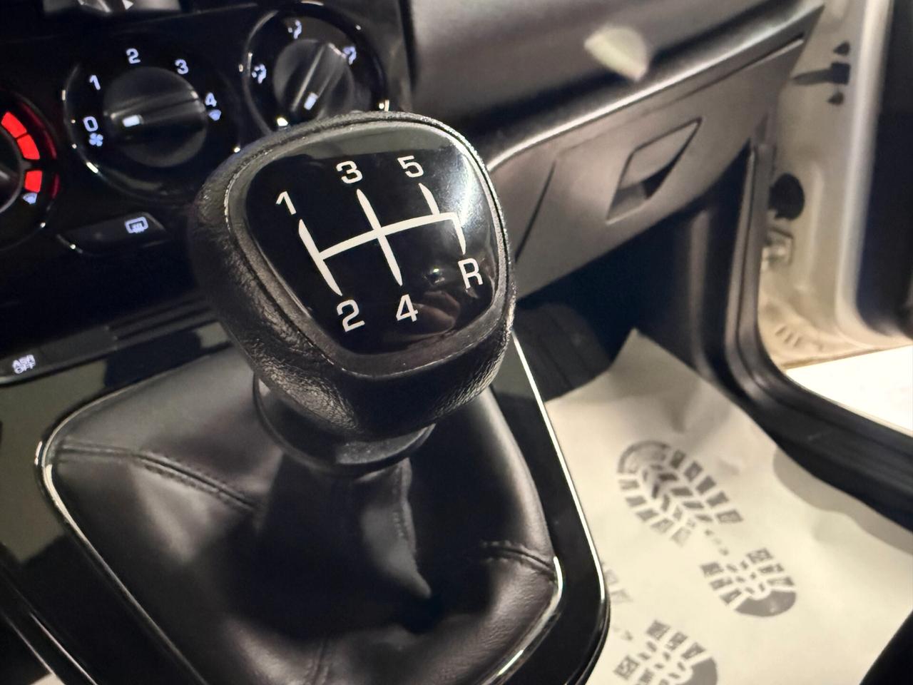 Lancia Ypsilon 1.2 69 CV 5 porte Gold