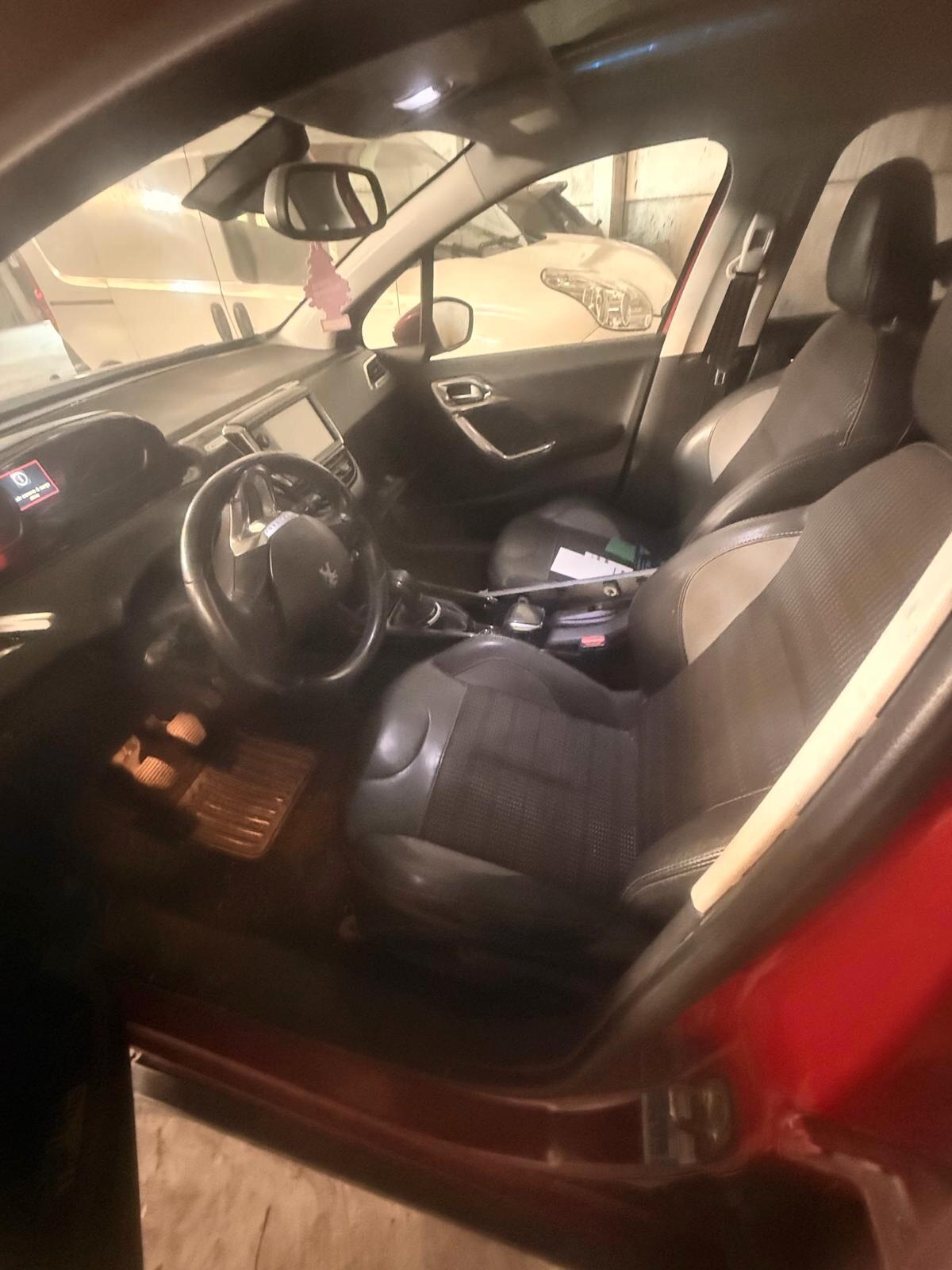 Peugeot 2008 BlueHDi
