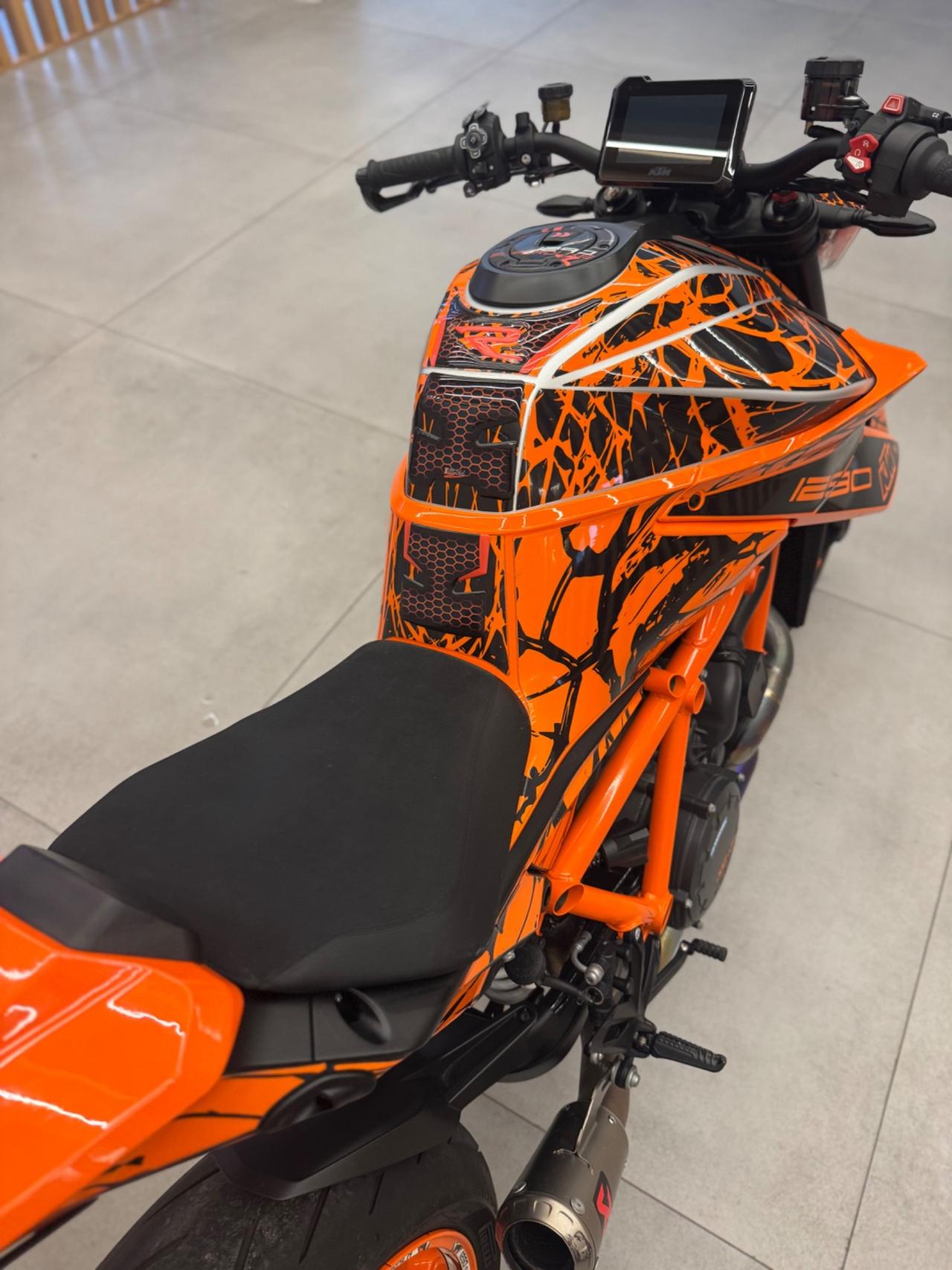 KTM SUPERDUKE 1290 R SCARICO AKRAPOVIC