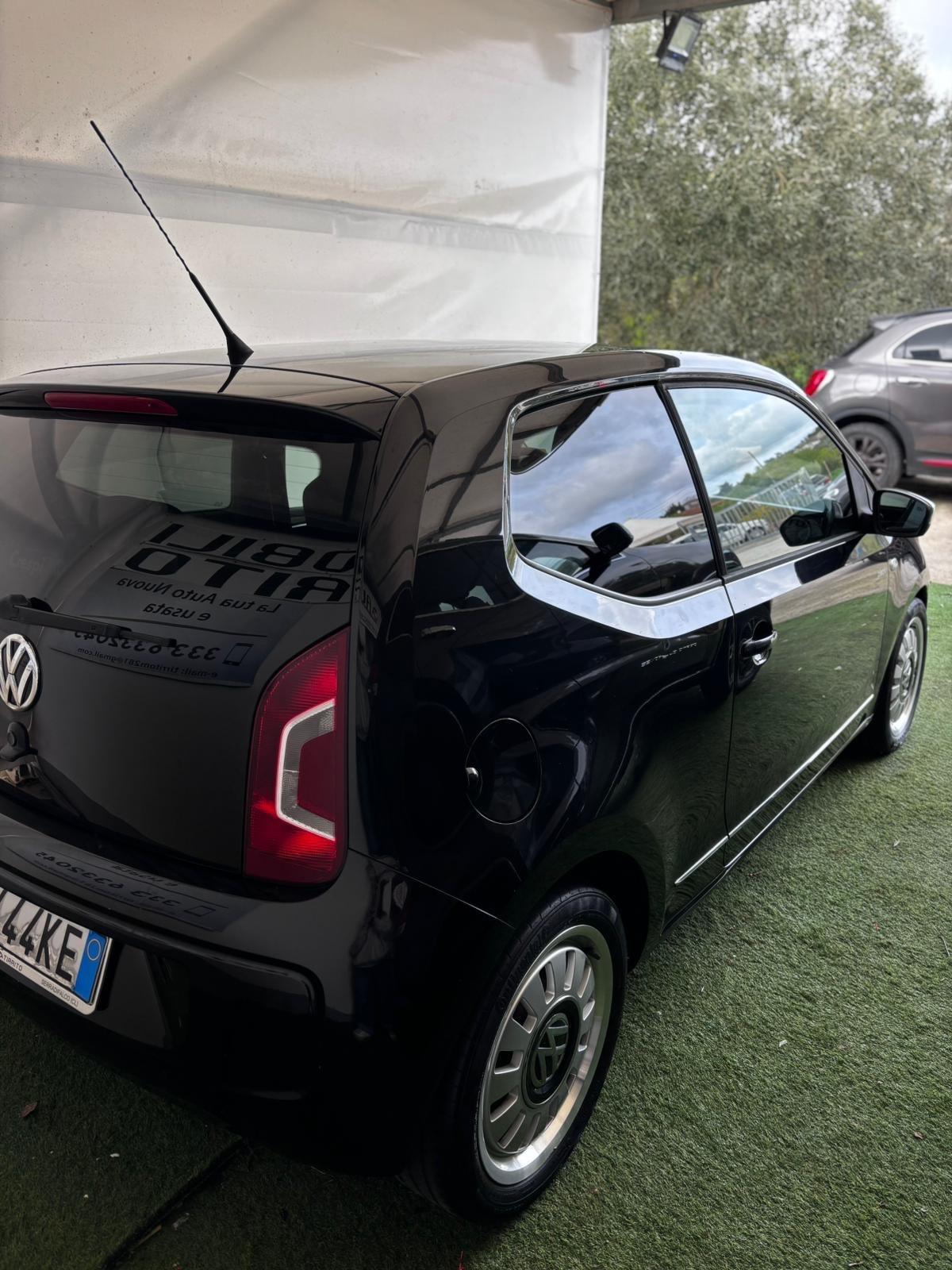 Volkswagen up! 1.0 75 CV high