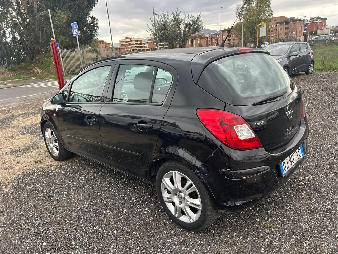 Opel Corsa 1.2 5 porte Cosmo