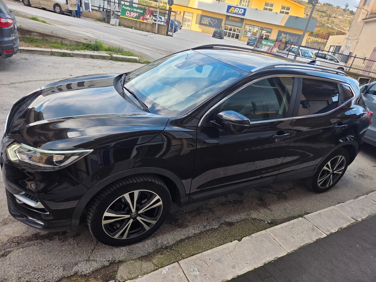 NISSAN QASHQAI ANNO 2018 TEKNA NAVI TELEC KM CERT