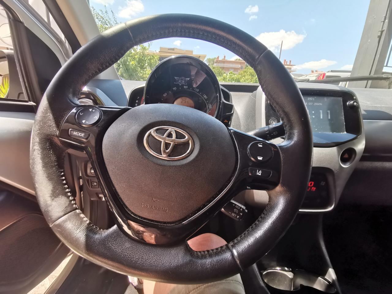 Toyota Aygo 1.0 VVT-i 72 CV 5 porte x-clusiv