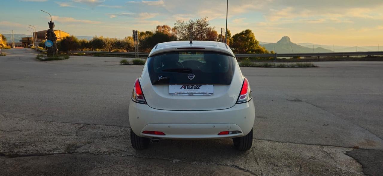 Lancia Ypsilon 1.2 69CV Platinum