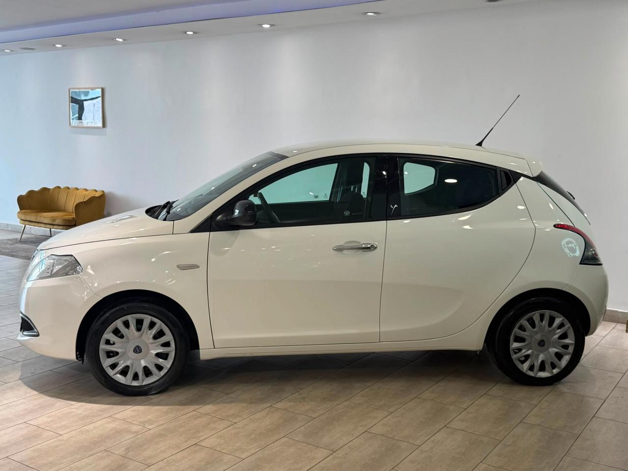 Lancia Ypsilon 1.2 69 CV 5 porte GPL Ecochic Platinum