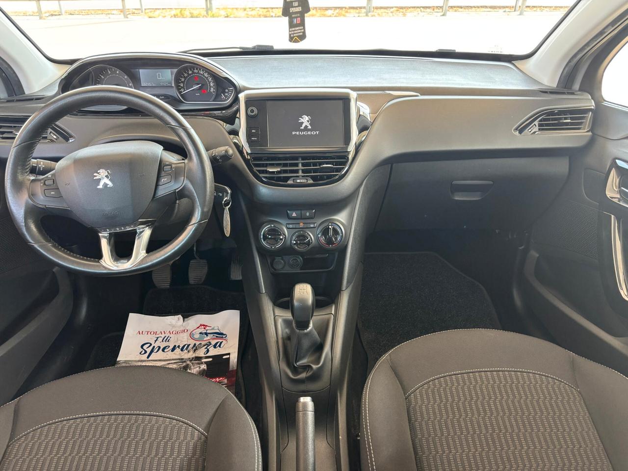Peugeot 208 PureTech 82 5 porte Allure