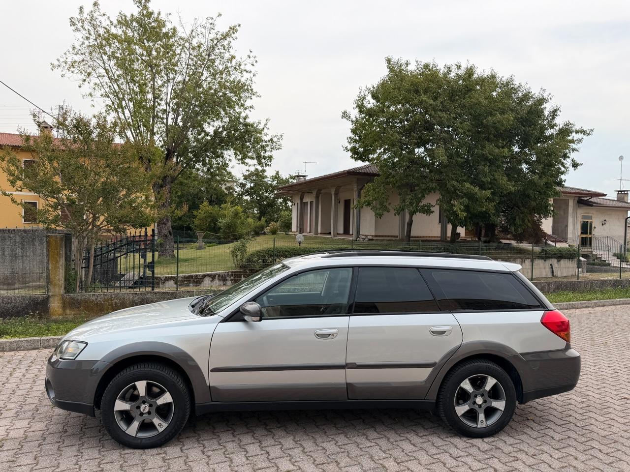 Subaru OUTBACK 2.5i GPL AWD Gancio Traino