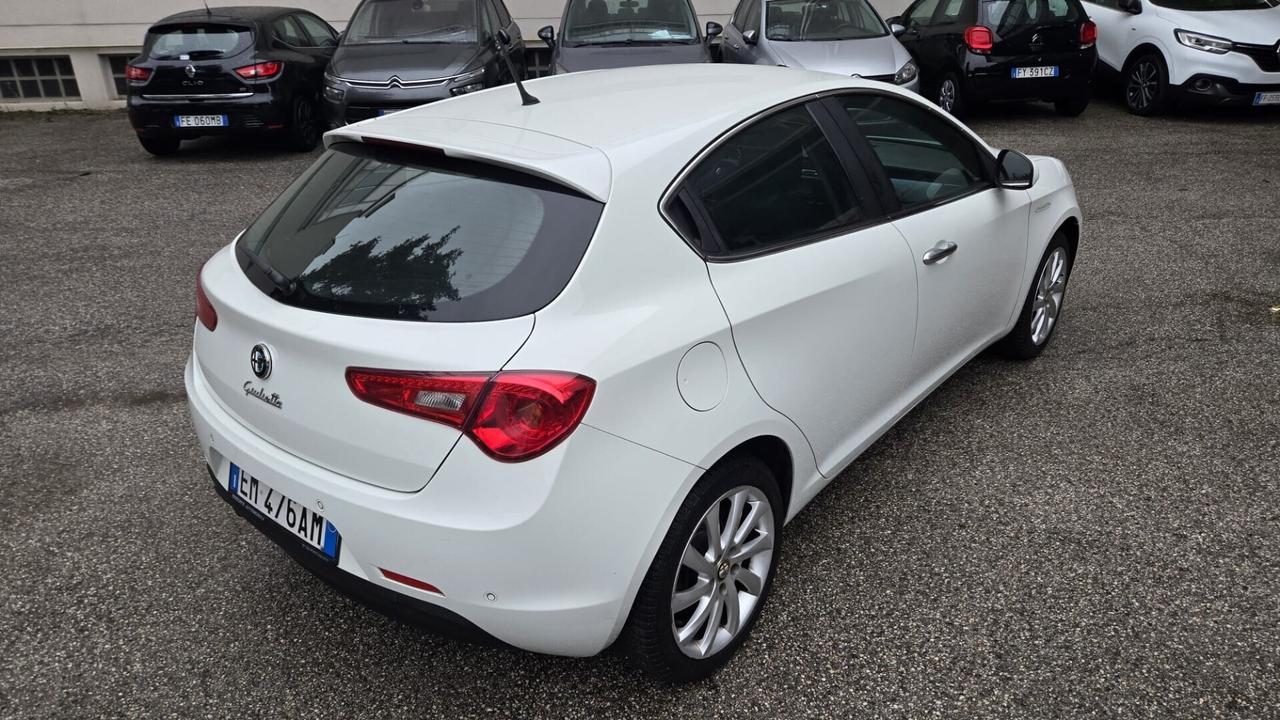 Alfa Romeo Giulietta 1.6 JTDm-2 105 CV Exclusive