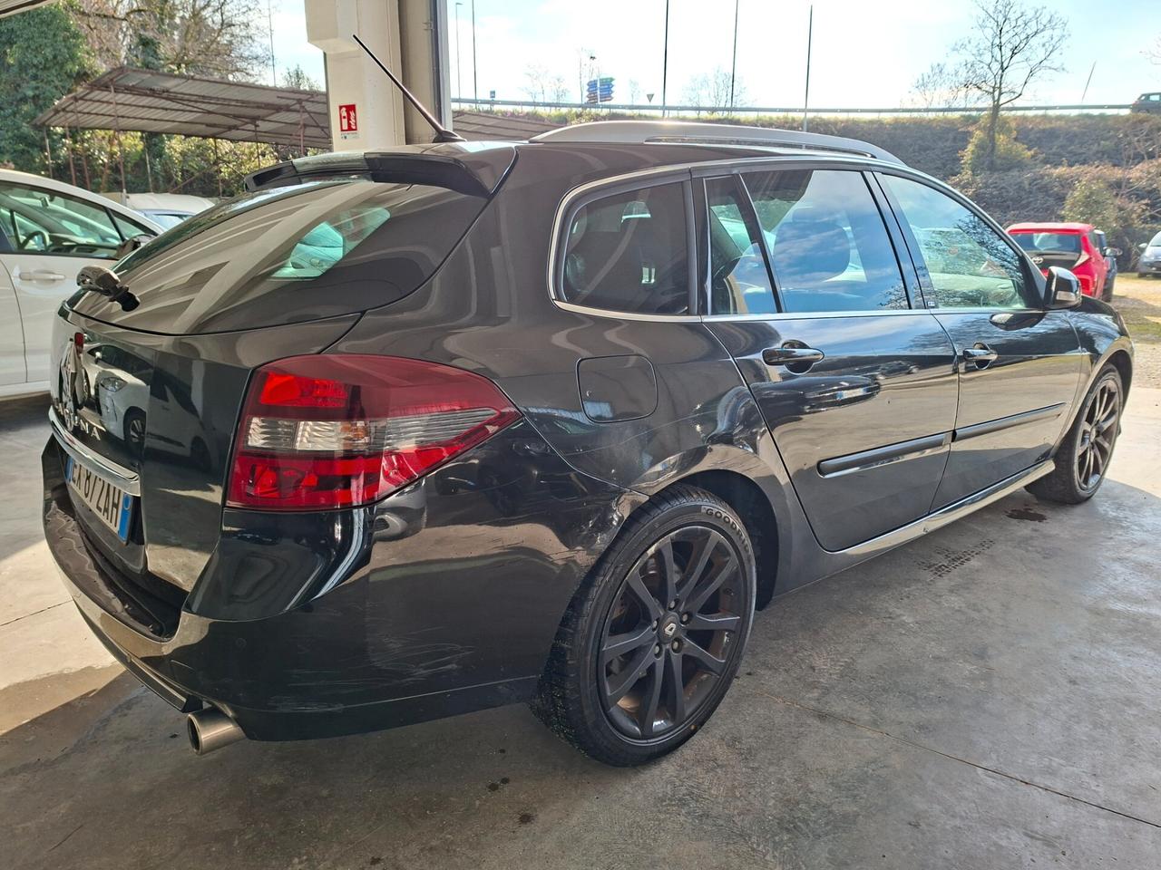 Renault Laguna 2.0 dCi 175CV SporTour 4Control ESM