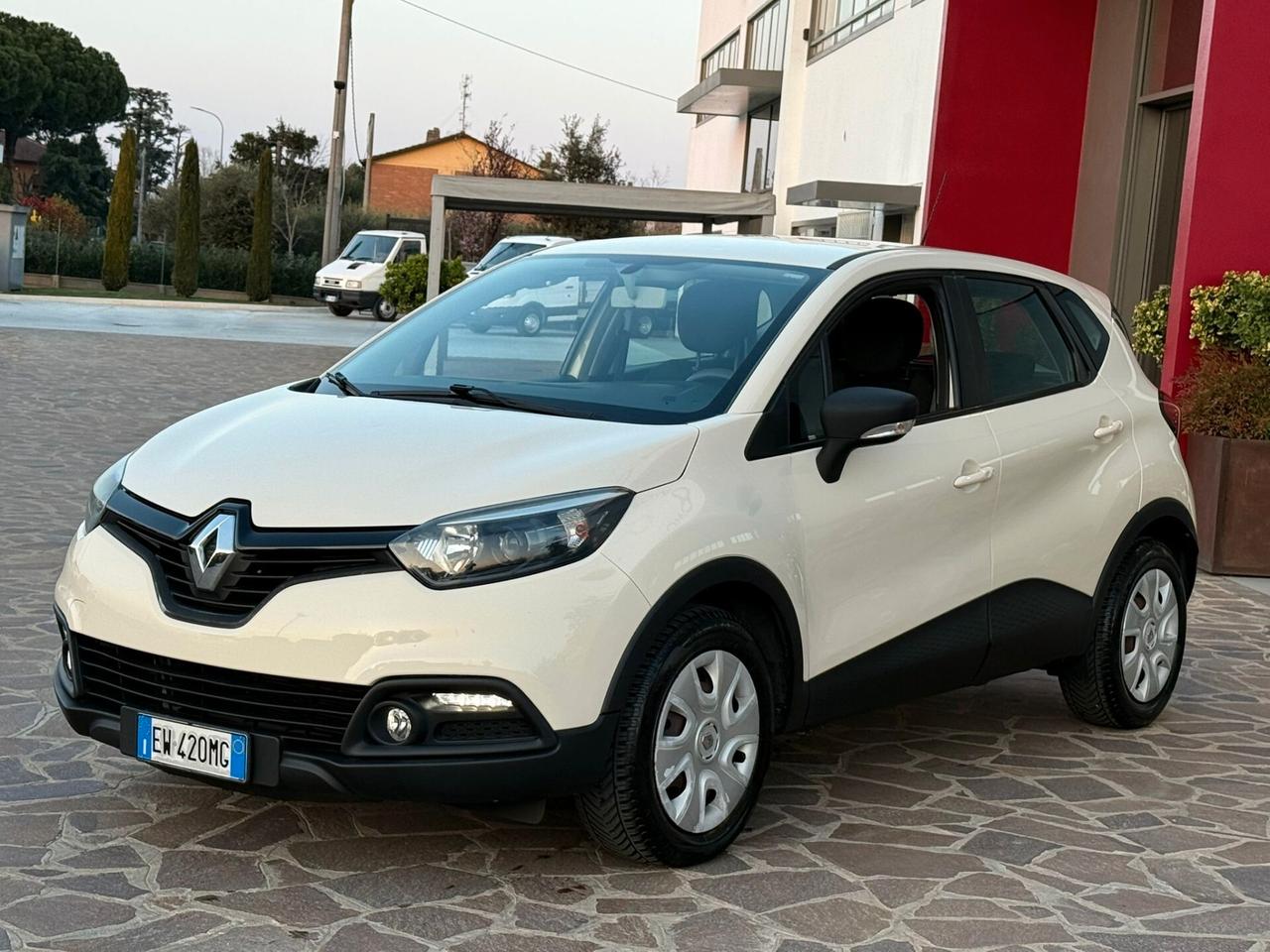 Renault Captur 1.5 dCi 90 CV - AUTOCARRO 4 POSTI