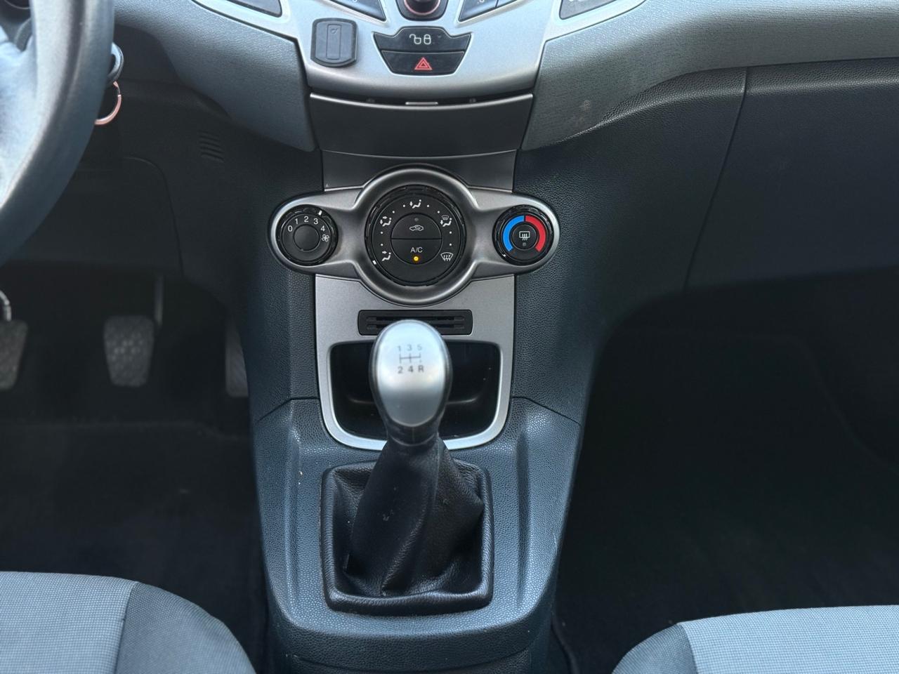Ford Fiesta 1.2 BENZINA 5P. POCHI KM SOLO 88 MILA