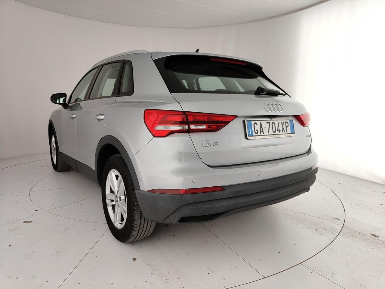 Audi Q3 35 TDI quattro Business