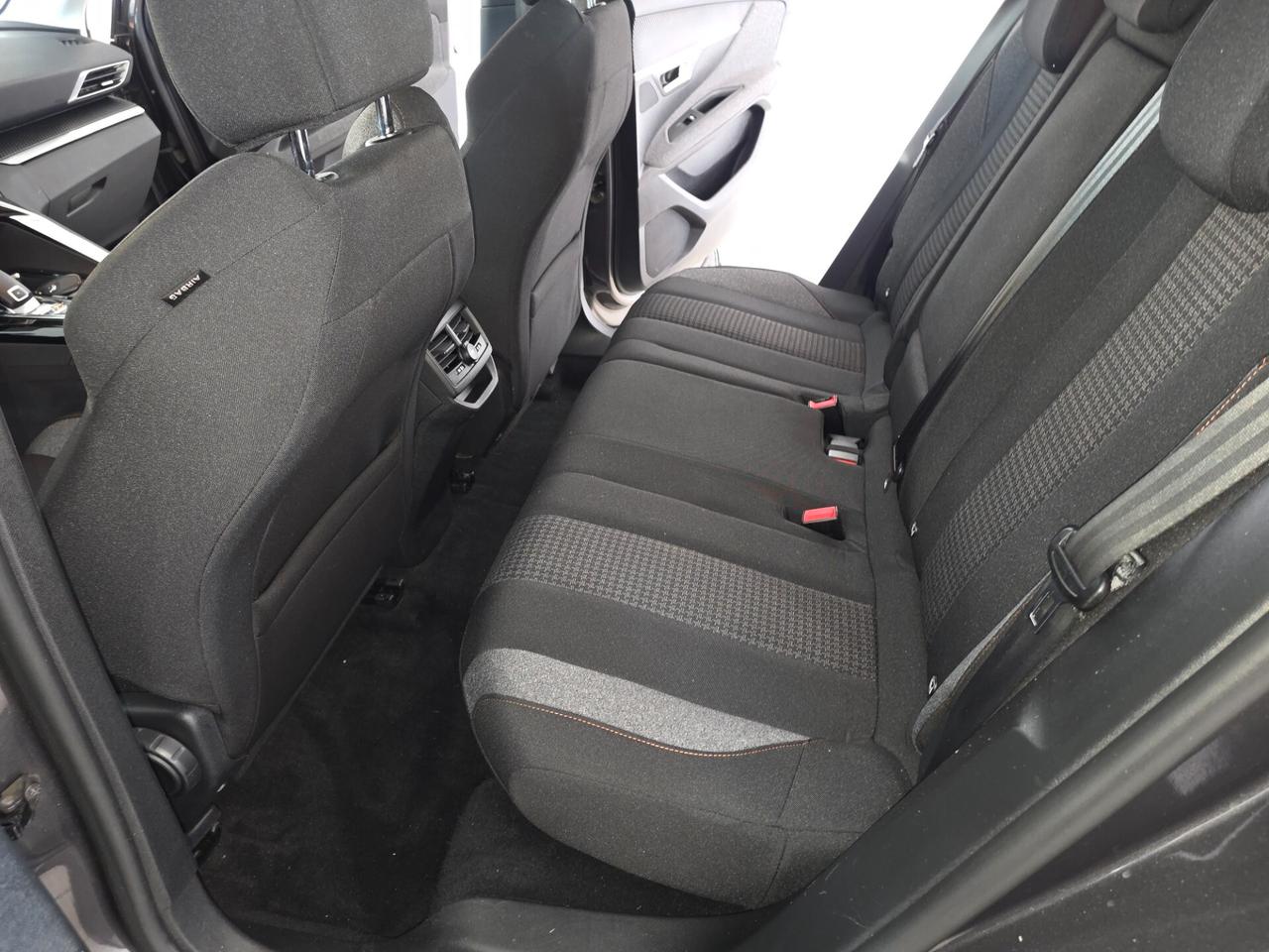 Peugeot 3008 BlueHDi 130 S&S EAT8 Active Business