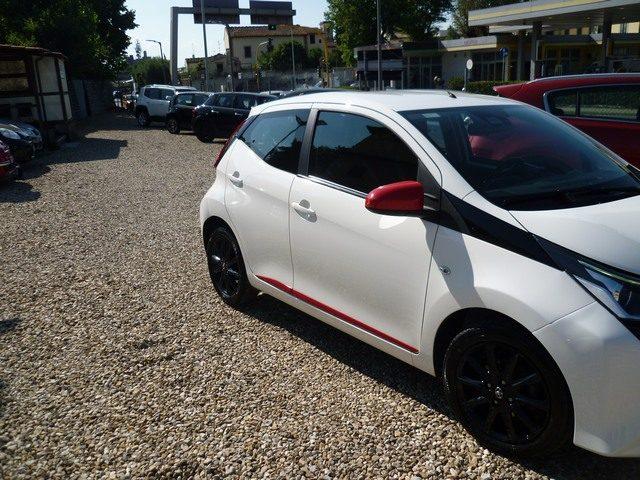 TOYOTA Aygo 1.0 VVT-i 72 CV 5 porte x-business