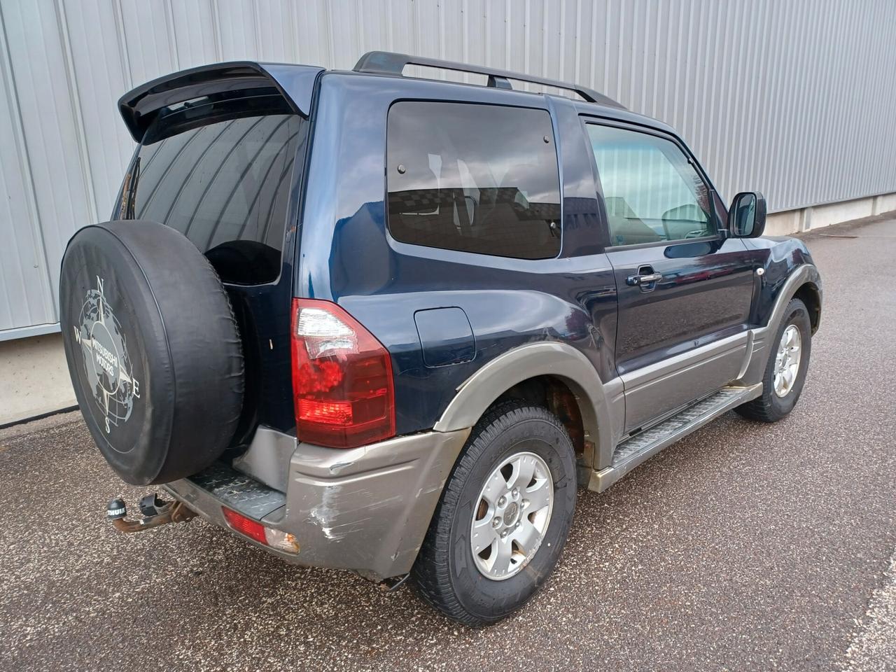 Mitsubishi Pajero 2.5 TDI 3p. Instyle