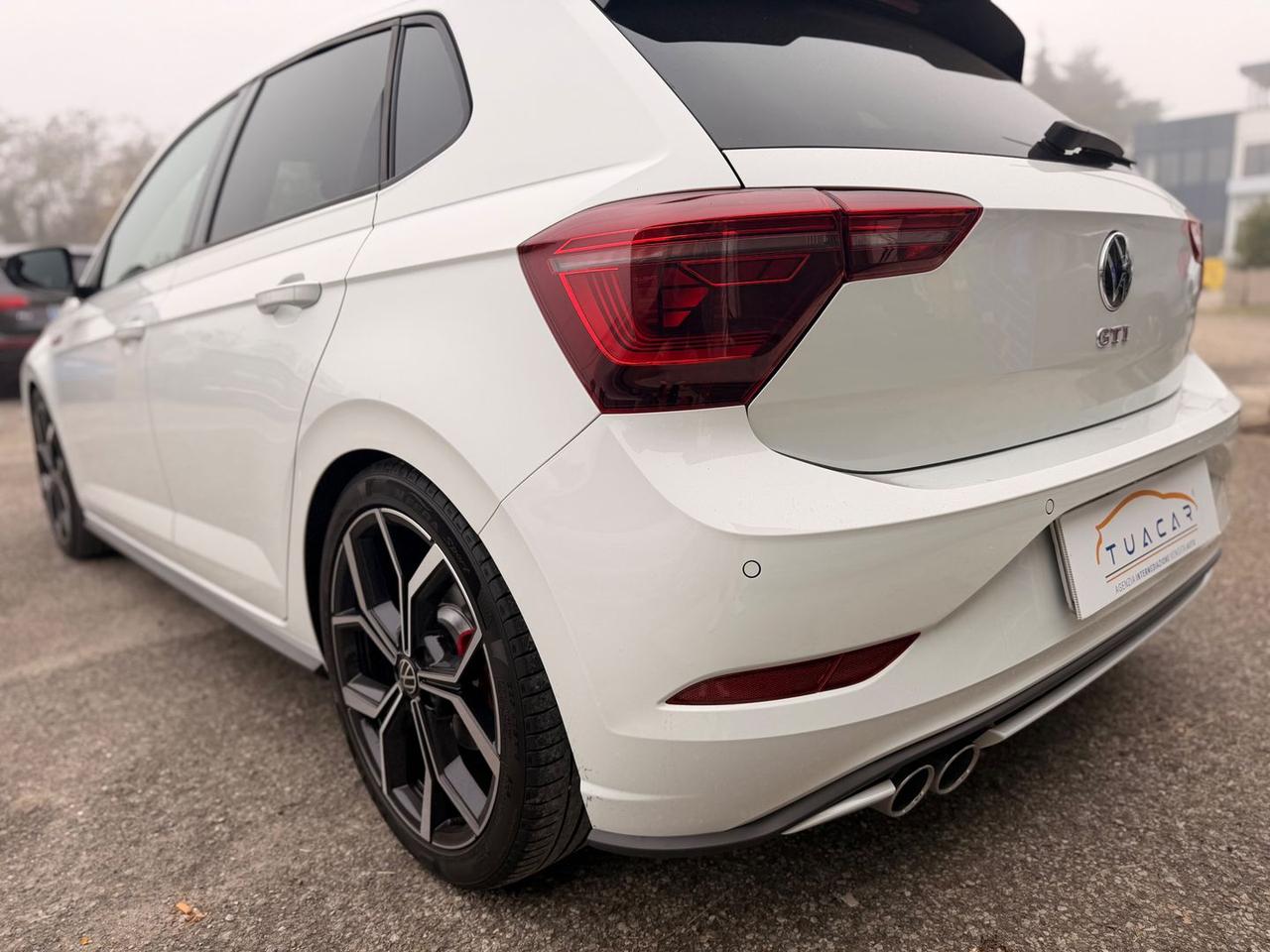 Volkswagen Polo GTI 2.0 TSI GTI #7914