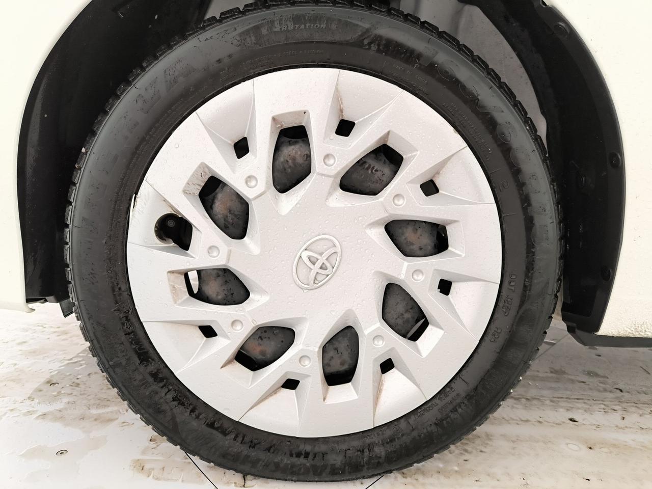 Toyota Aygo 5p 1.0 x-play 72cv